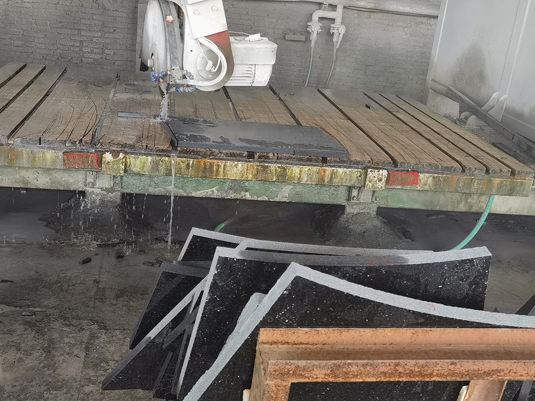 花崗巖荒料異型加工